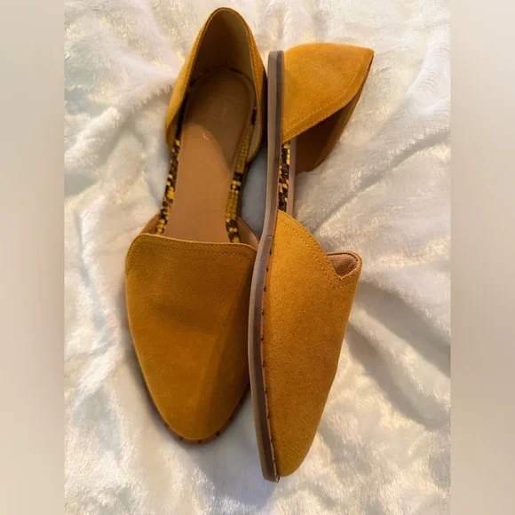 Crown Vintage Yellow Suede Women's Loafers - Picture 3 of 6